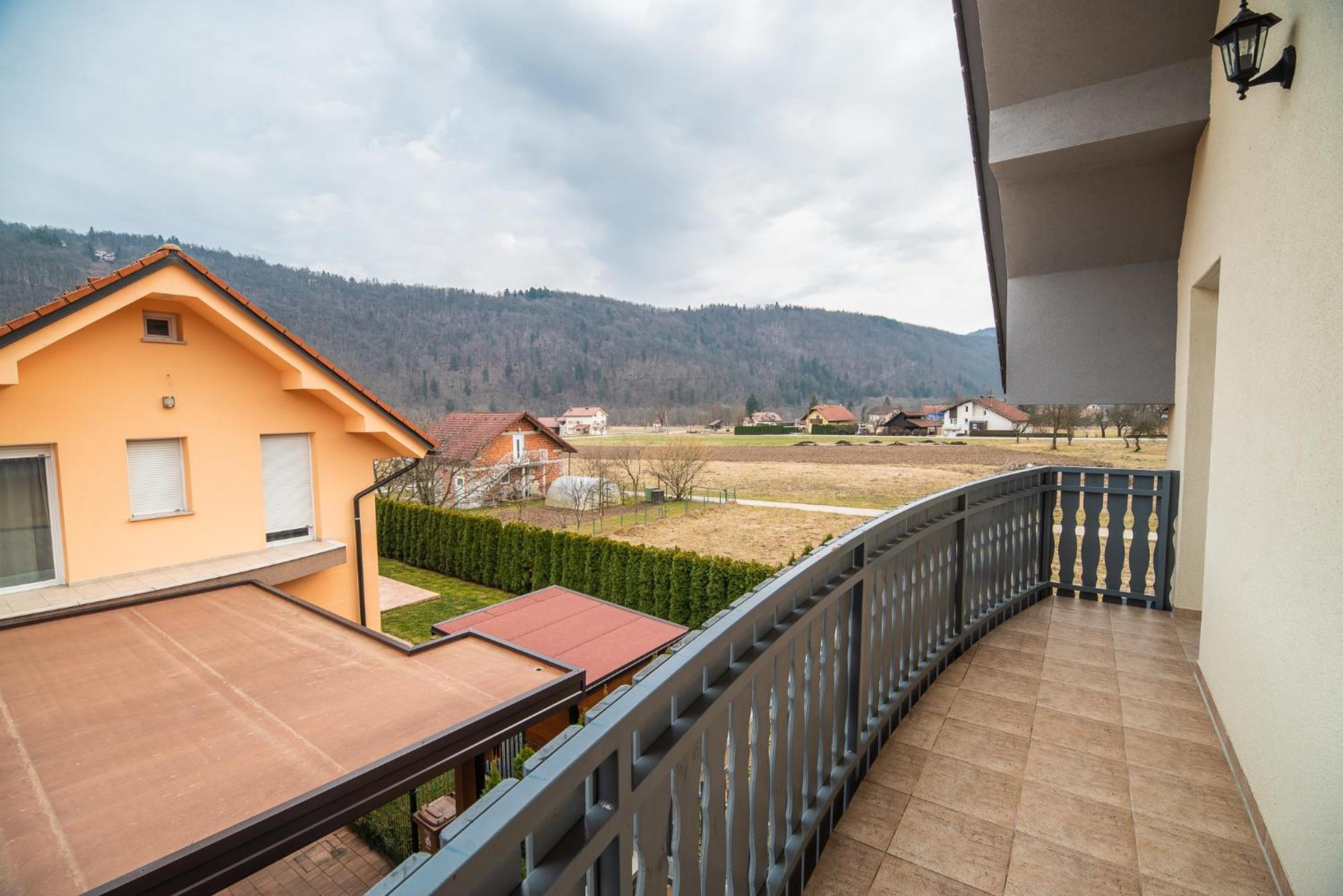 Apartment Zelimlje Škofljica Buitenkant foto